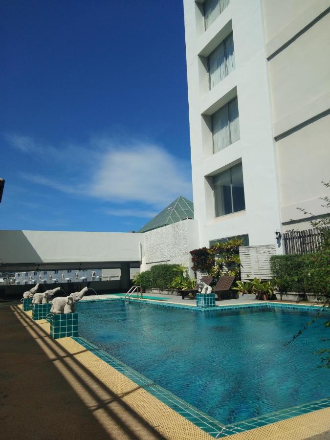 The City Hotel Sriracha By Bbh Japan Si Racha Exterior foto